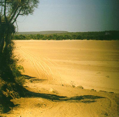 Huge sand bed, dividing the Antandroy and the Mahafaly region