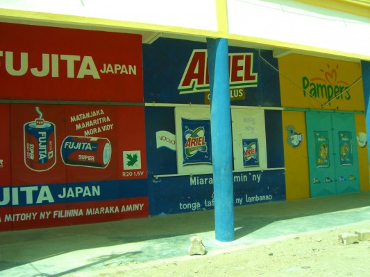 The big brands simply use walls of houses