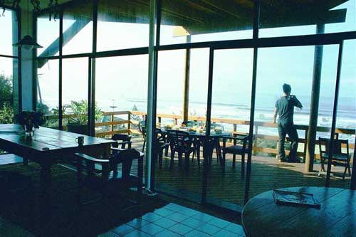 Wilderness, at least for us, is a great place to simply hang out. We stayed at the most beautiful youth hostel on our entire trip: The Beach House. I now know what my dream house is supposed to look like (well, the view should be there, too).
